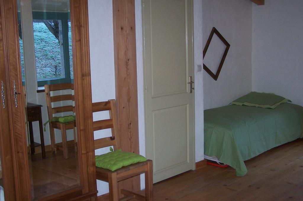 Salomony Chambre D'Hotes Marcols-les-Eaux Esterno foto